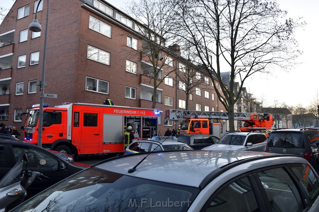 Feuer 1 Koeln Vingst Hesshofplatz P01.JPG - Miklos Laubert